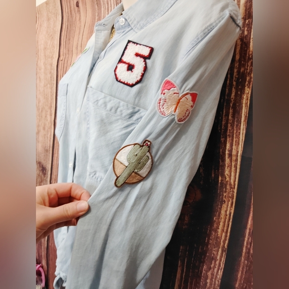 Rails Denim Colored Light Weight Button Up Size XS - Picture 3 of 7